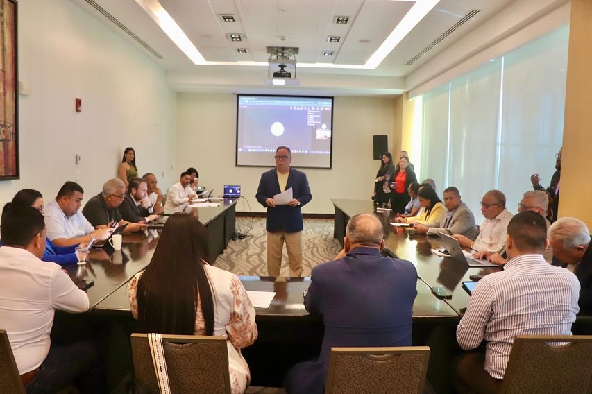 ADOVA participa en Asamblea Extraordinaria de CAMCAYCA en Panamá